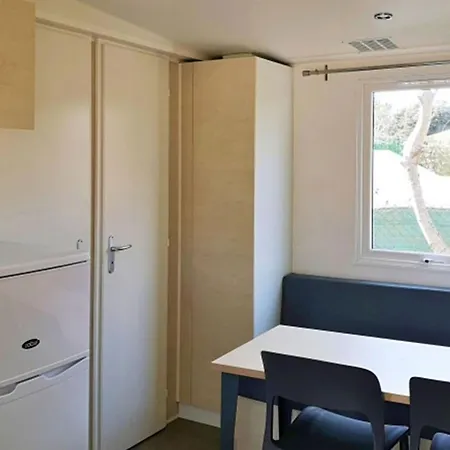 Parque de Campismo Mobil-home Avec Terrasse Pour 4 Personnes - Api-1-52-801 Collias
